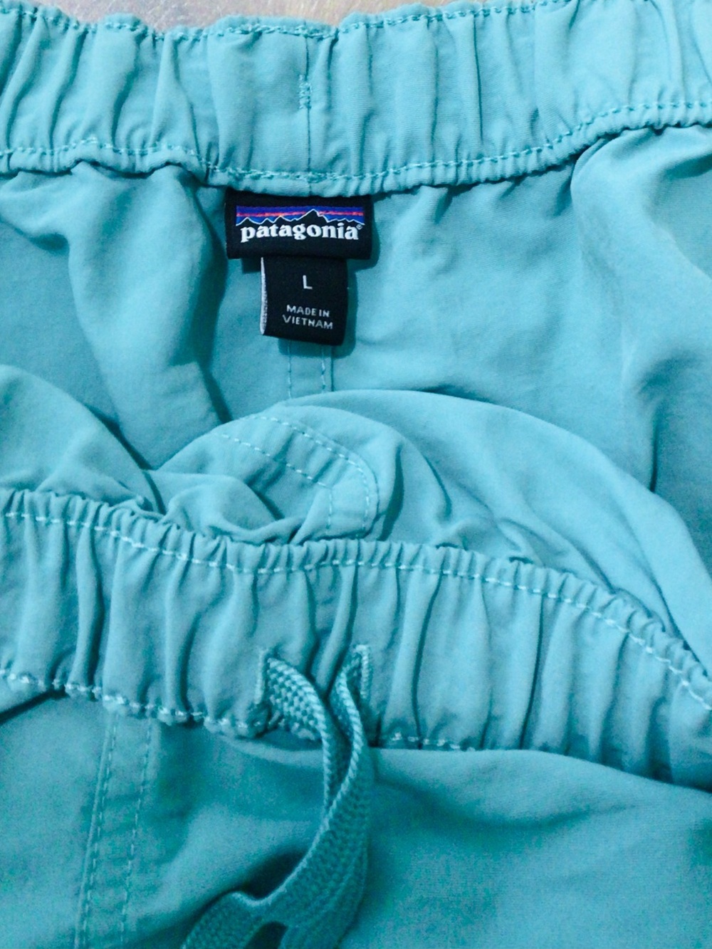 Patagonia Women's Teal Green Baggies Elastic-Waist Athletic Shorts - Picture 4 of 4